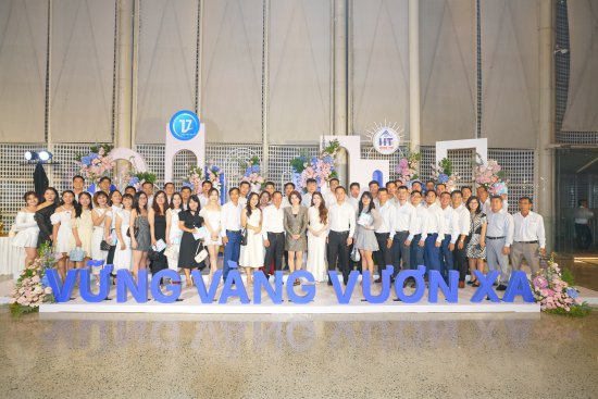  LỄ KỶ NIỆM 17 NĂM THÀNH LẬP CÔNG TY HỒNG TÍN (1/10/2007-1/10/2024)
